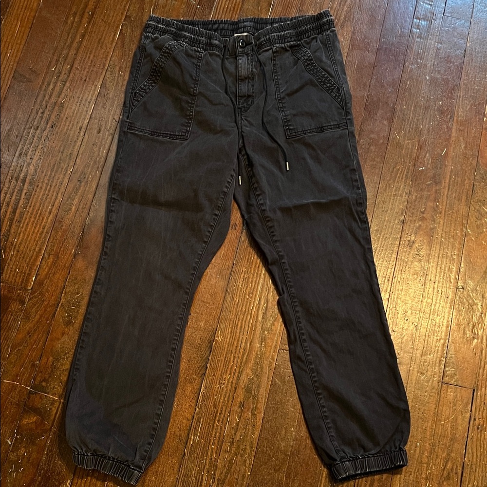 American eagle joggers